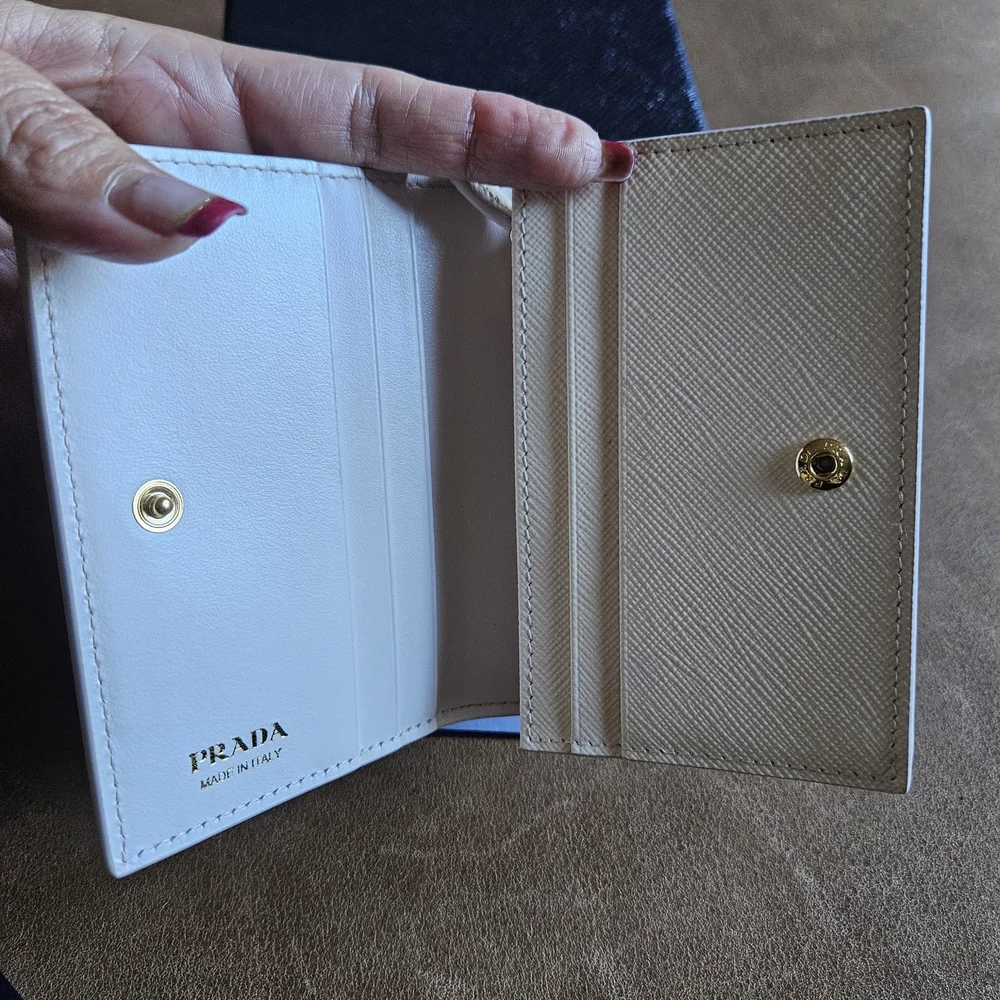 NWT. Prada Floral Wallet in Cream and Blue - Picture 5 of 7